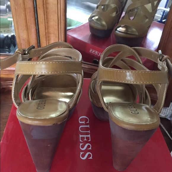 Wore once nice guess shoes - Picture 3 of 5